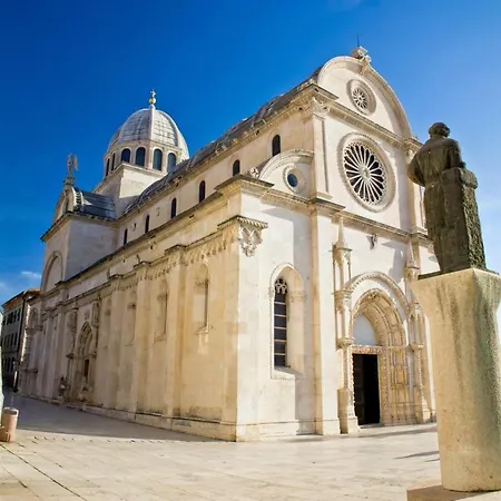 In With Sea View, Terrace, Air Conditioning, Wifi Apartmán *