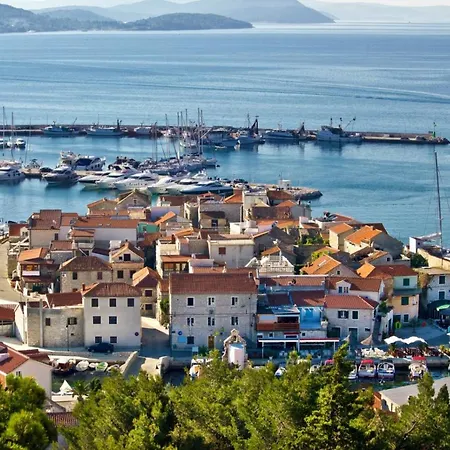 In With Sea View, Terrace, Air Conditioning, Wifi Pirovac