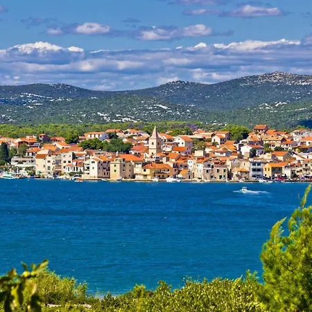 شقة In With Sea View, Terrace, Air Conditioning, Wifi بيروفاتش