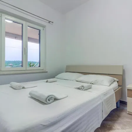 In With Sea View, Terrace, Air Conditioning, Wifi