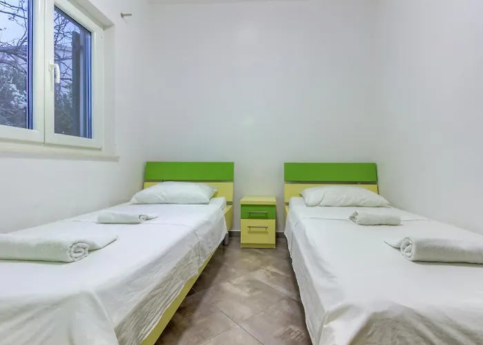 In With Sea View, Terrace, Air Conditioning, Wifi * 皮罗瓦茨