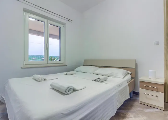 In With Sea View, Terrace, Air Conditioning, Wifi